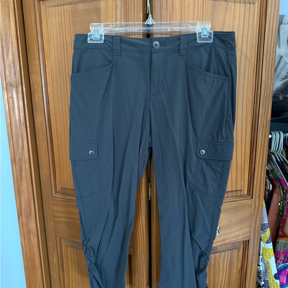 Eddie Bauer Travex Capri Cargo Pants Womens 6 Gray Outdoor Hiking Gorpcore